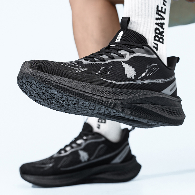 Ультралегкие мужские спортивны – обзор и цена Lightweight Road Running Shoes